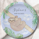 Assiettes En Carton Jote Baby shower garçon Sloth<br><div class="desc">Cette plaque de papier baby shower amusante présente une douce et souriante paresse de bébé suspendue à une branche,  feuilles de jungle vert aquarelle,  et un arrière - plan bleu. Facile à personnaliser. Il y a des serviettes assorties dans mon magasin. Aquarelle originale © Michele Davies.</div>