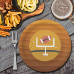 Assiettes En Carton Jour du match droit de football<br><div class="desc">Les plaques en papier de gridiron de football américain présentent un football à travers les droits sur des rayures brune à or. Voir les invitations MATCHING et plus dans notre magasin.</div>