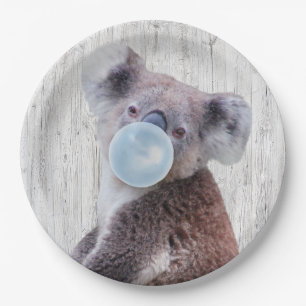 Assiettes En Carton Koala soufflant un bubble gum bleu texture bois