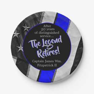 Assiettes En Carton La légende retire la retraite de la police