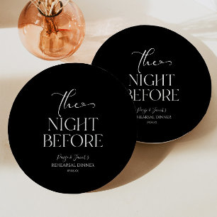 Assiettes En Carton La Nuit Avant Le Dîner Minimal De La Répétition Ma