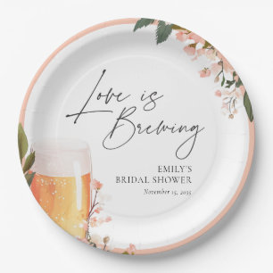 Assiettes En Carton L'amour de la bière est en train de brasser la dou