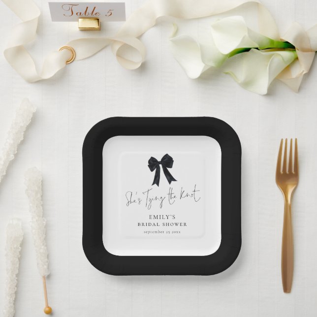 Assiettes En Carton Lancement de la mariée avec noeud noir (Mariage)