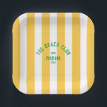 Assiettes En Carton Le Beach Club Crest Yellow Cabana Stripe<br><div class="desc">Les plaques en papier carré Beach Club sont parfaites pour vos soirées d'été dans le jardin, au bord de la piscine ou à la plage... Bandes de cabane jaune avec crête de club de plage personnalisée en état de détresse verte. Personnalisez avec les détails de votre rassemblement... année, plage et...</div>