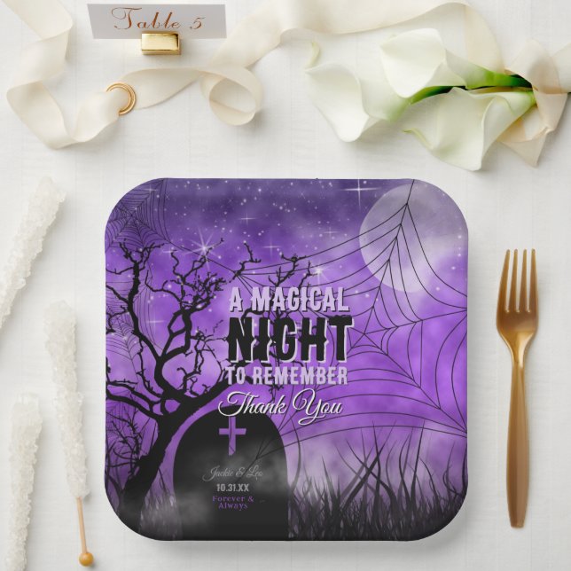 Assiettes En Carton Lune pleine gothique violette étoilée de cimetière (Mariage)