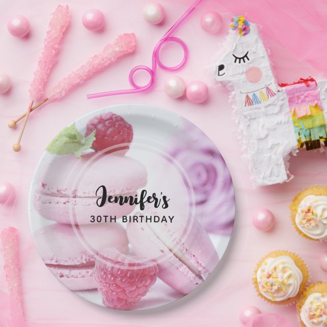 Assiettes En Carton Macarons framboises roses Pâtisserie française Ann (Fête)