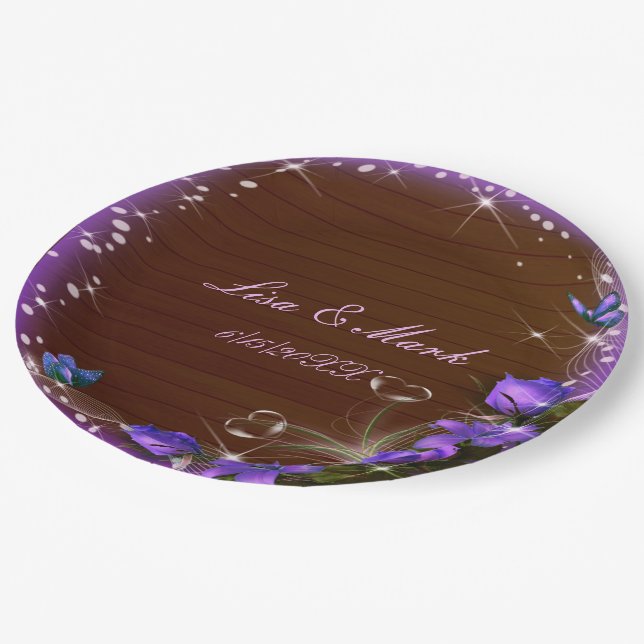 Assiettes En Carton Mariage de papillon floral violet en bois foncé ru (Angle)