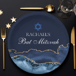 Assiettes En Carton Marine Blue Gold Agate Custom Bat mitzvah Party<br><div class="desc">L'élégante agate bleu marine et or orne le côté de cette plaque de papier Bat mitzvah moderne. Le nom de votre fille est écrit dans une belle écriture formelle sous l'Étoile de David. Parfait pour une famille juive chic et élégante célébrant l'appel de leur fille à la Torah.</div>