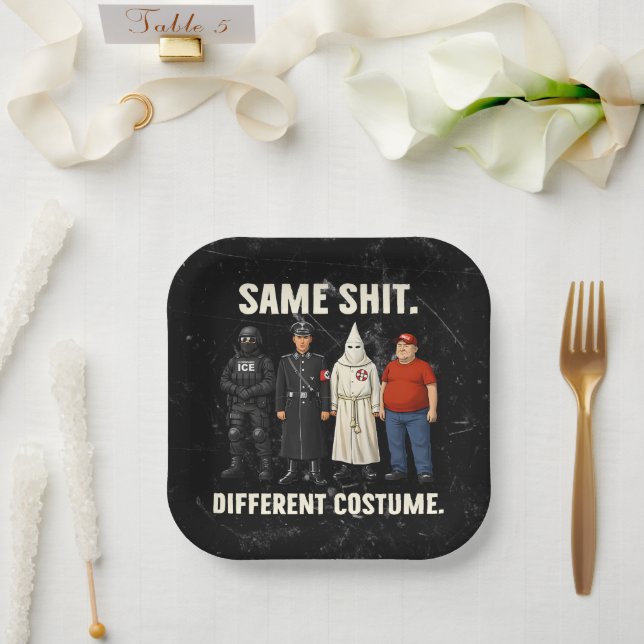 Assiettes En Carton Même Différent Costume (Mariage)