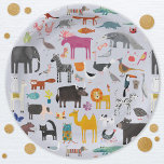 Assiettes En Carton Ménagerie animale amusante<br><div class="desc">On y trouve toutes sortes de jungle,  safari,  zoo,  animaux domestiques,  oiseaux et faune. Un monstre et un dinosaure auraient pu s'y faufiler aussi. Parfait pour une fête amusante des amoureux des animaux. Art original de Nic Squirrell.</div>