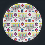 Assiettes En Carton Menorahs colorés Hanoukka<br><div class="desc">Menorahs colorés Hanoukka, plaques en papier. Juste mignon ! Personnalisez en ajoutant du texte n'importe où sur la plaque, en utilisant la couleur, la taille et le style de police préférés. Merci de vous être arrêté et de faire du shopping. Très apprécié ! Joyeux Chanoukah/Hanoukka ! Taille et style :...</div>