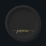 Assiettes En Carton Minimaliste Simple Noir Or Féminin Monogramme Scri<br><div class="desc">Assiettes en papier personnalisées avec un design minimaliste féminin, noir et or, monogramme, nom, signature, écriture. Ce design présente votre prénom dans un joli style de lettrage manuscrit avec une typographie de signature à fioritures (ou calligraphie) sur fond noir et or. Celles-ci sont faciles à personnaliser. Idéal pour une pendaison...</div>
