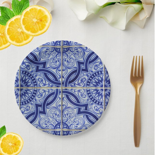 Assiettes En Carton Modèle de carreau d'azulejo méditerranéen bleu et  (Add a summer fresh touch to your wedding, bridal shower or birthday bbq with these blue plates!)