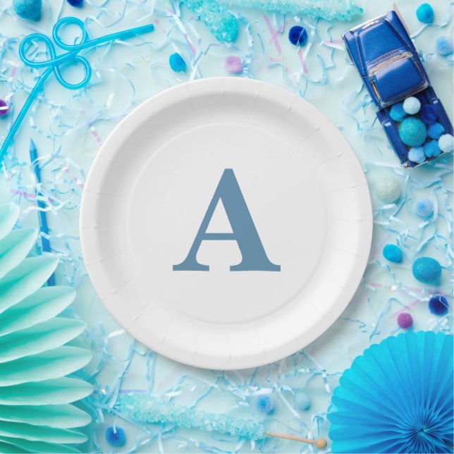 Assiettes En Carton Monogramme Initial Dusty Blue Élégant Nom personna (Fête)