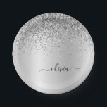 Assiettes En Carton Monogramme métallisé pailleté argent Nom<br><div class="desc">Plaques de fête à monogramme et initiale en métal brossé pailleté métallisé argenté. C'est le cadeau parfait pour un anniversaire sweet 16,  un mariage,  une douche de mariée,  un anniversaire,  une baby shower ou une fête de bachelorette pour quelqu'un qui aime le luxe glamour et les styles chics.</div>