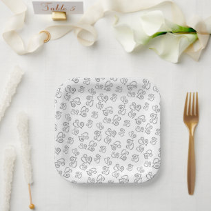 Assiettes En Carton Motif de coeur gris lié sur des serviettes blanche