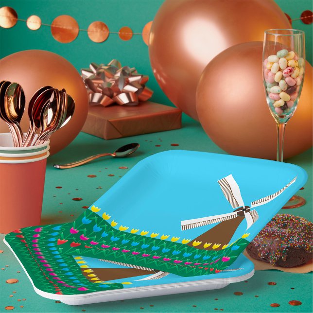 Assiettes En Carton Moulin à vent parmi les fleurs de tulipes (Créateur téléchargé)