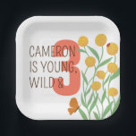 Assiettes En Carton Natural Wonder fête d'anniversaire<br><div class="desc">Cette plaque de fête d'anniversaire personnalisée permet de modifier facilement le texte d'un message d'anniversaire et d'un nom, ainsi qu'un numéro pour l'âge célébré. Le thème du grand air, inspiré par la nature et neutre du genre, est un choix facile pour tous les aspects d'une fête d'anniversaire. Les assiettes de...</div>