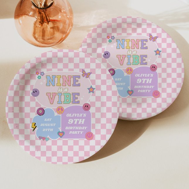 Assiettes En Carton Neuf Est Un Vibe Preppy Patch 9e Anniversaire (Créateur téléchargé)
