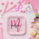 Assiettes En Carton Nom en monogramme féminin écriture moderne rose vi<br><div class="desc">Ajoutez une touche de chic à vos célébrations avec nos assiettes en papier à monogramme personnalisé avec un nom, écriture moderne rose vif ! Dotées d'un design rose vif vibrant, ces assiettes sont personnalisées avec votre nom dans une élégante écriture moderne pour une touche personnalisée et stylée. Parfaites pour les...</div>