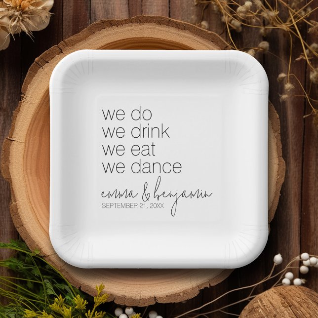 Assiettes En Carton Nous Buvons Danser Manger - Mariage moderne (Fun personalized cake plate or appetizer plate for a wedding)