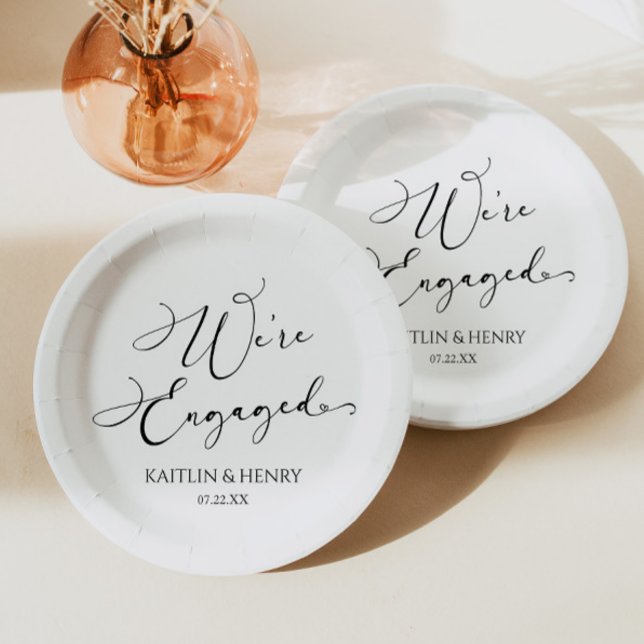 Assiettes En Carton Nous sommes engagés Elegant Minimalist Engagement  (Créateur téléchargé)