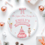 Assiettes En Carton Nutcracker Winter Onederland 1er anniversaire<br><div class="desc">Ajoutez une touche de charme festif à votre célébration avec nos Plaques Papier de 1er Anniversaire "The Nutcracker Winter Onederland". Dotés de personnages de casse-noix fantaisie et d'accents hivernaux, ces assiettes sont parfaites pour servir des gâteries lors de la magique fête du premier anniversaire de votre petit. Idéales pour apporter...</div>