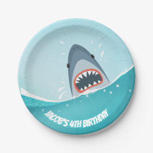 Assiettes En Carton Océan de garçon de réception au bord de la pisc