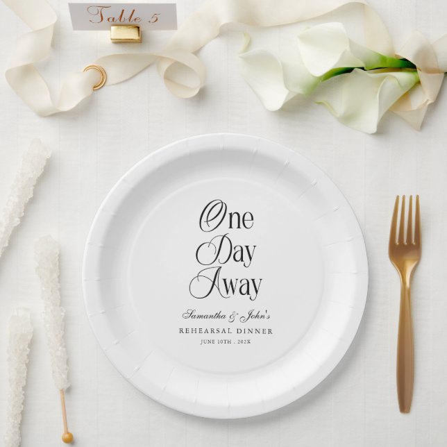 Assiettes En Carton One Day Away Modern Elegant Rehearsal Dinner  (Mariage)