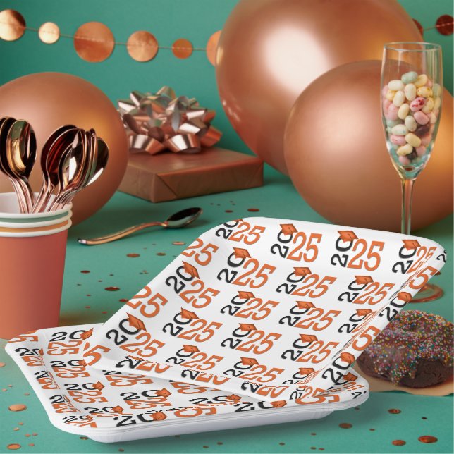 Assiettes En Carton Orange et noir 2025 Graduation (Multi)