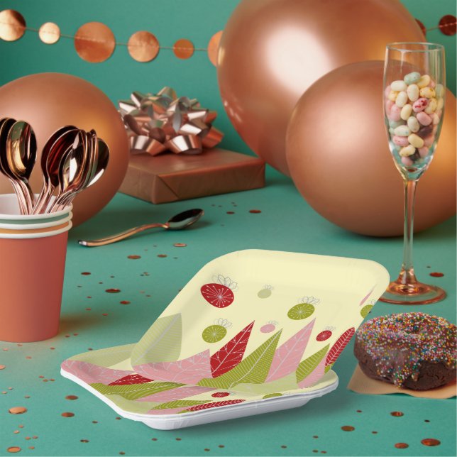 Assiettes En Carton Ornements de Noël et arbres (Multi)