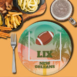 Assiettes En Carton Palmiers et football en haut<br><div class="desc">Plaques de papier de jour de football de jeu - en 2 tailles, les super fans adoreront mettre en scène des palmiers et un football naviguant à travers les droits. Invitations parfaites pour le grand jeu 13 février 2022 à Los Angeles. Toutes les invitations, assiettes, serviettes et plus dans notre...</div>