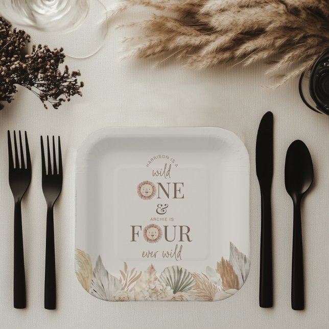 Assiettes En Carton Parti mixte sauvage un et quatre jamais sauvage (Créateur téléchargé)