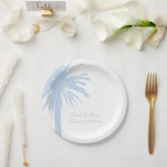 Assiettes En Carton Personalized pale blue beach wedding party plates<br><div class="desc">Personalized pale blue beach wedding paper party plates with exotic palm tree design. Neutral tone colors. Trendy paper plates for tropical destination or summer marriages. Elegant template design with beautiful silhouette of exotic palm tree leaves. Custom marriage accessories and disposable party supplies for classy bride and groom couple. Add your...</div>