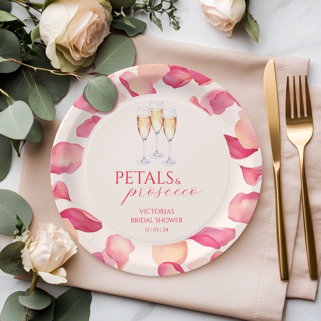 Assiettes En Carton Pétales de rose rose pâle et Fête des mariées de P (Créateur téléchargé)