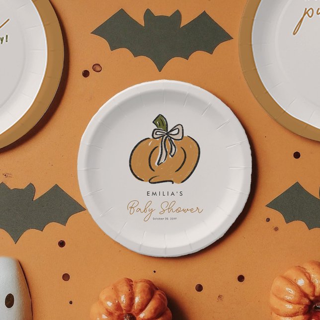 Assiettes En Carton Petit Citrouille Sucré En Chemin Mignonne Baby sho (A sweet little pumpkin is on the way! Cute Halloween baby shower personalized party paper plates.)