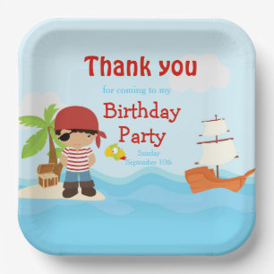 Assiettes En Carton Petit garçon afro-américain pirate en rouge Annive