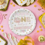 Assiettes En Carton Petites filles Citrouilles 1er anniversaire<br><div class="desc">Ces mignonnes plaques en papier citrouille sont parfaites pour tous ceux qui célèbrent un premier anniversaire cet automne. Le design comprend un citrouille aquarelle peint à la main sur un arrière - plan blanc simple avec une formulation modèle facile à personnaliser.</div>