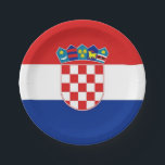 Assiettes En Carton Plaque de papier patriotique avec drapeau de la Cr<br><div class="desc">Améliorez votre expérience culinaire avec nos plaques en papier avec le drapeau de la Croatie! Conçues pour la commodité et la fierté culturelle, ces plaques en papier présentent le design emblématique du drapeau croate, composé de trois bandes horizontales de rouge, blanc et bleu, avec au centre les armoiries croates. Que...</div>