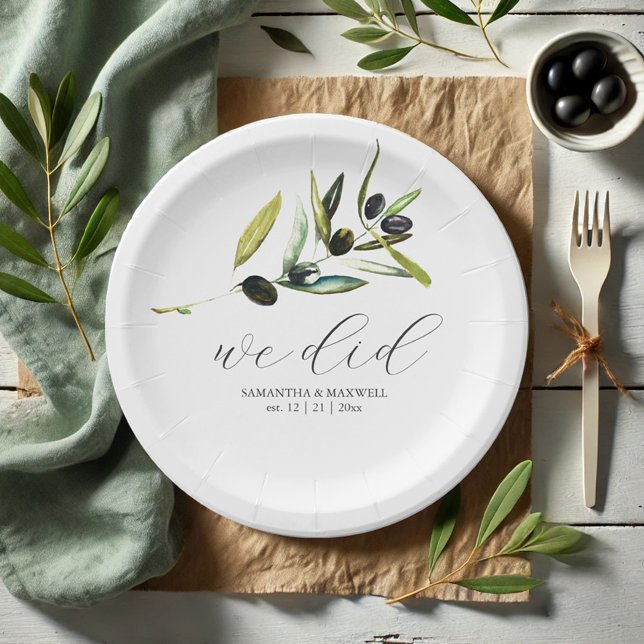 Assiettes En Carton Plaques de papier Botanique Olive Branche de verdu (olive paper plates simple botanical watercolor art by Victoria Grigaliunas Do Tell A Belle)