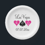 Assiettes En Carton Plaques de soirée à thème de podium personnalisées<br><div class="desc">Plaques de mariage personnalisées Las Vegas poker thème de mariage. Couleurs rose néon et noir avec des icônes de cartes à jouer. Roi et Reine des coeurs avec pique noir. Ajoutez votre propre nom personnalisé de mariée et mariée plus la date du mariage. Fournitures jetables pour les couples mariés ou...</div>