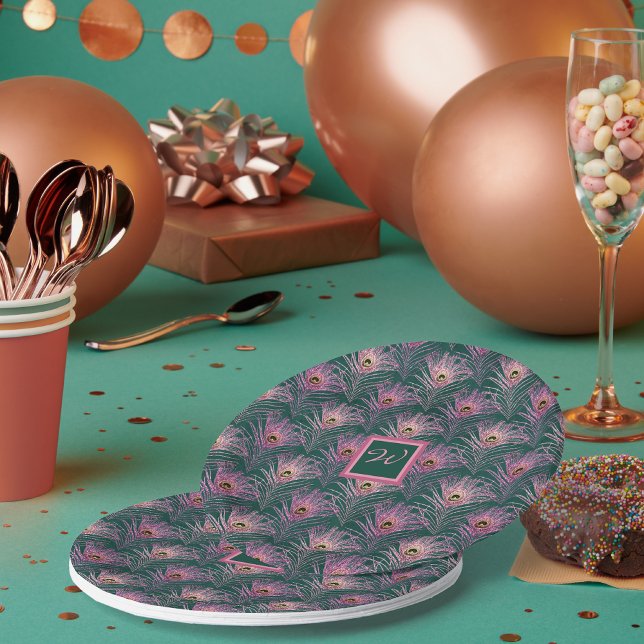 Assiettes En Carton Plumes de paon rose et Monogramme sur Deep Green (Créateur téléchargé)