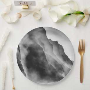 Assiettes En Carton Poser sur les rochers