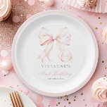 Assiettes En Carton Première fête de la fille aux pieds roses<br><div class="desc">Plaques en papier d'anniversaire de la fille de la cave rose</div>