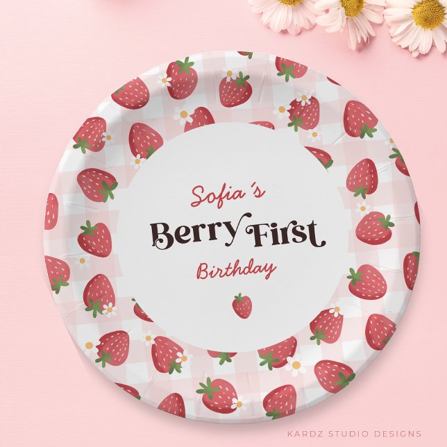 Assiettes En Carton Première partie du fraises Berry (The image shows a 7 in. round plate, choose your preferred size and personalize with girl´s name.)