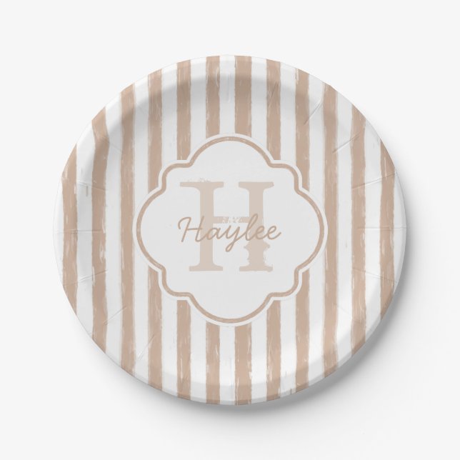 Assiettes En Carton Preppy Tan Peint Stripes Monogramme et nom (Devant)