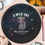 Assiettes En Carton Raccoon Cosmic Wild One Rose Girl Baby shower<br><div class="desc">Un bébé cosmique créatures thème de baby shower boisé avec l'illustration d'un bébé raton laveur entouré d'étoiles. Raccoon a des lunettes de soleil et des étoiles roses sur la tête. Personnalisez le texte. Arrière - plan est un design d'aquarelle d'inspiration cosmique.</div>