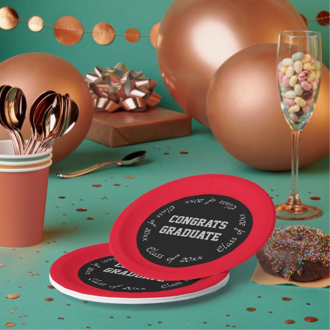Assiettes En Carton Red Black and Grey Congrats Graduate Class of 2024 (Multi)