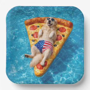 Assiettes En Carton Retriever doré sur un matelas pneumatique en forme