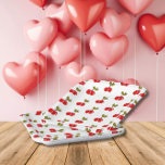 Assiettes En Carton Retro Cherry Berry 1er anniversaire Rouge et vert<br><div class="desc">Célébrez votre petite fille d'un an dans un style sucré avec une collection rétro de décors d'anniversaire ! Chaîne de charme rétro avec des cerises rouges et vertes vibrantes, les extras de la fête ajoutent une touche ludique à la table spéciale de votre petit jour et de fête. Des invitations...</div>